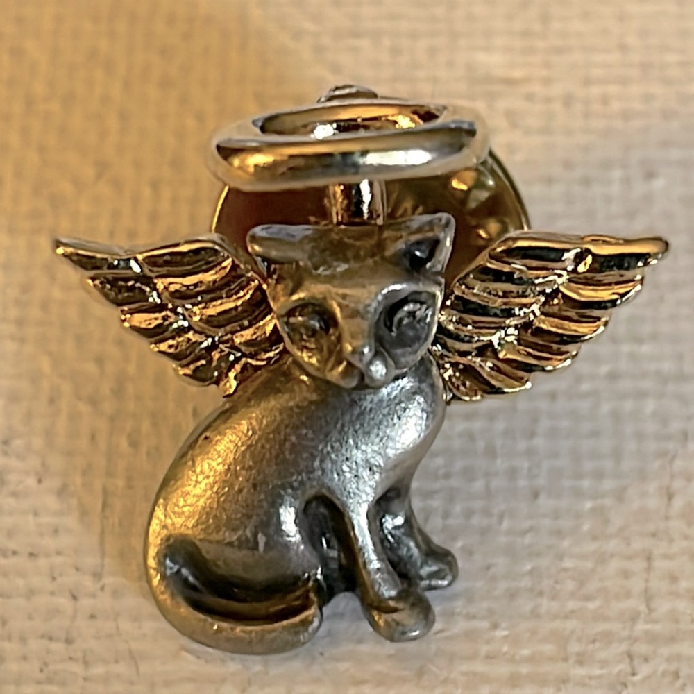 Kitty cat angel wings lapel pin